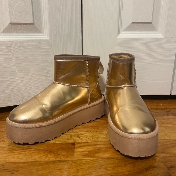Metallic short boot - Picture 3 of 3